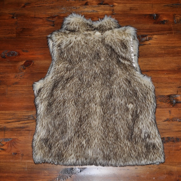 CHEROKEE Girl's Faux Fur Vest Sleeveless Jacket - Picture 3 of 4